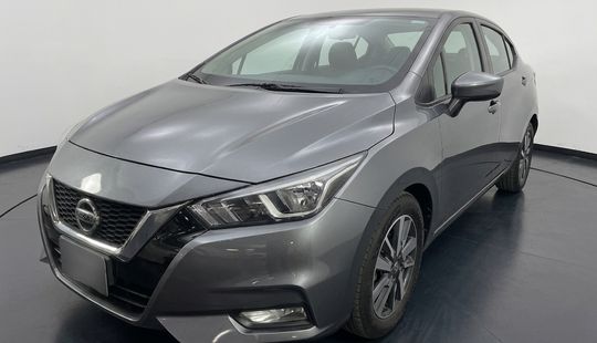 Nissan • Versa