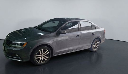 Volkswagen • Jetta