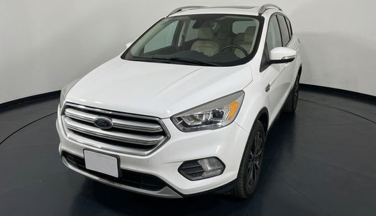 Ford • Escape