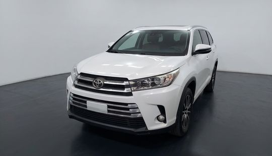 Toyota • Highlander
