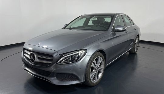 Mercedes Benz • Clase C