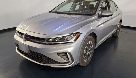 Volkswagen • Jetta