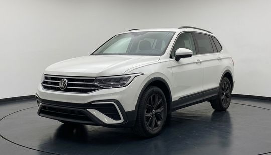 Volkswagen • Tiguan