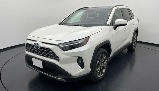 Toyota • RAV4
