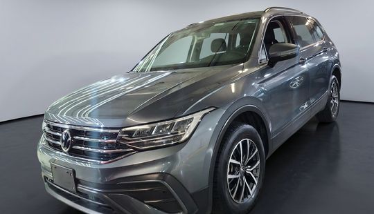 Volkswagen • Tiguan