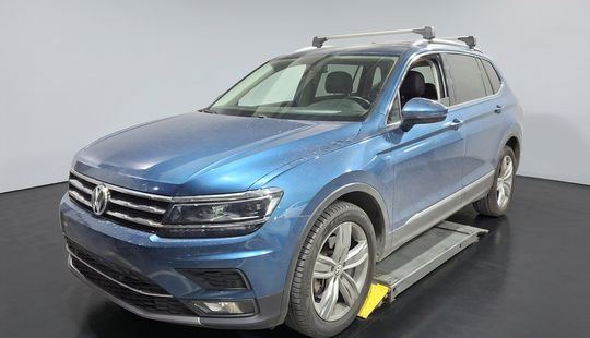 Volkswagen • Tiguan