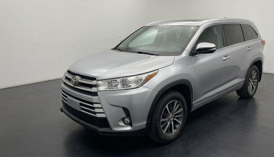 Toyota • Highlander
