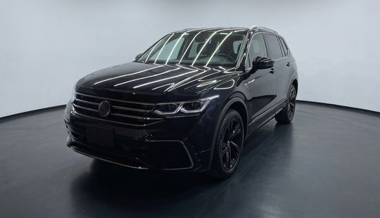 Volkswagen • Tiguan