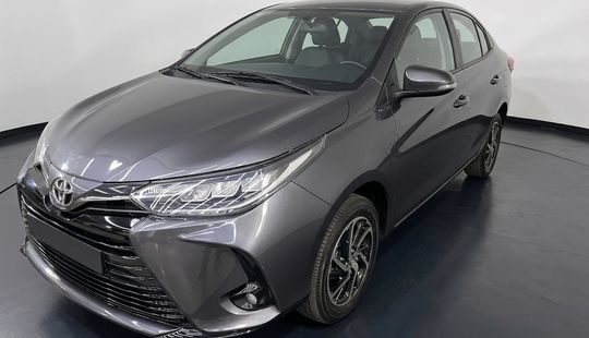 Toyota • Yaris