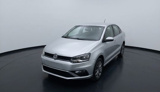 Volkswagen • Vento