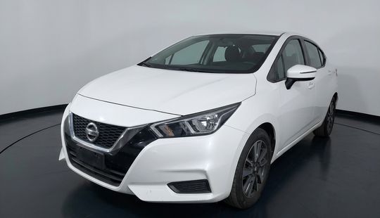Nissan • Versa