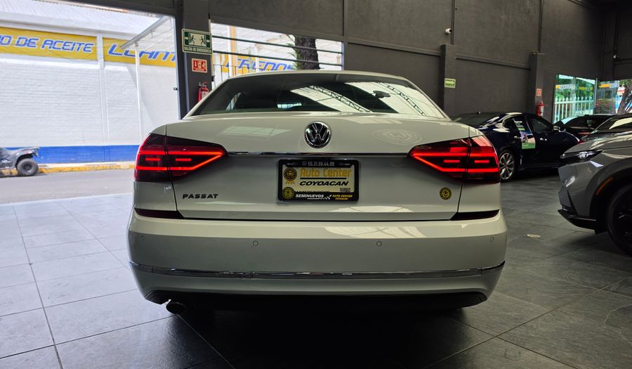 Volkswagen Passat 2.5 HIGHLINE AUTO Sedan 2018