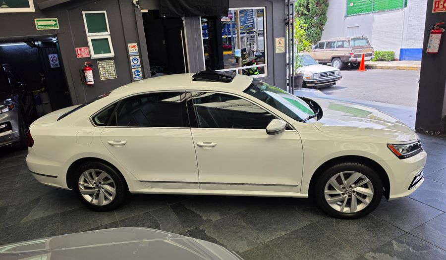 Volkswagen Passat 2.5 HIGHLINE AUTO Sedan 2018