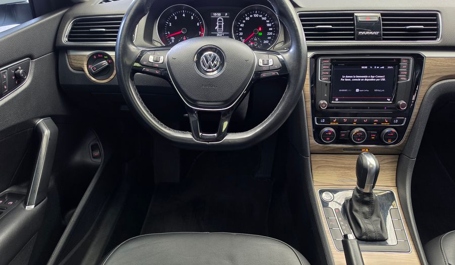 Volkswagen Passat 2.5 HIGHLINE AUTO Sedan 2018