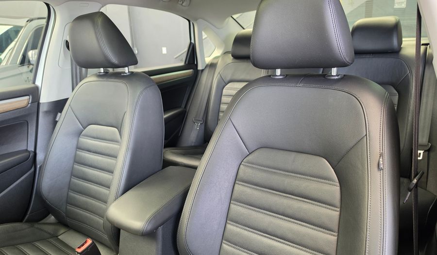 Volkswagen Passat 2.5 HIGHLINE AUTO Sedan 2018