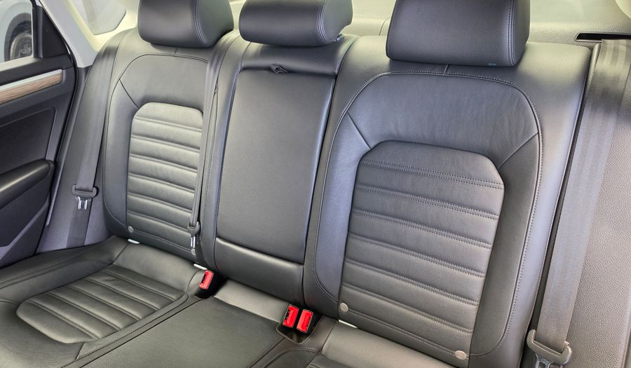 Volkswagen Passat 2.5 HIGHLINE AUTO Sedan 2018