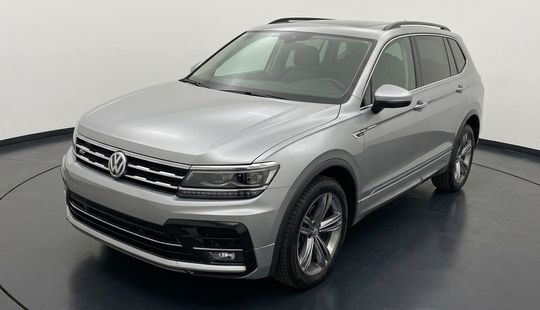 Volkswagen • Tiguan