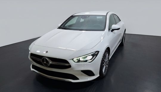 Mercedes Benz • Clase CLA