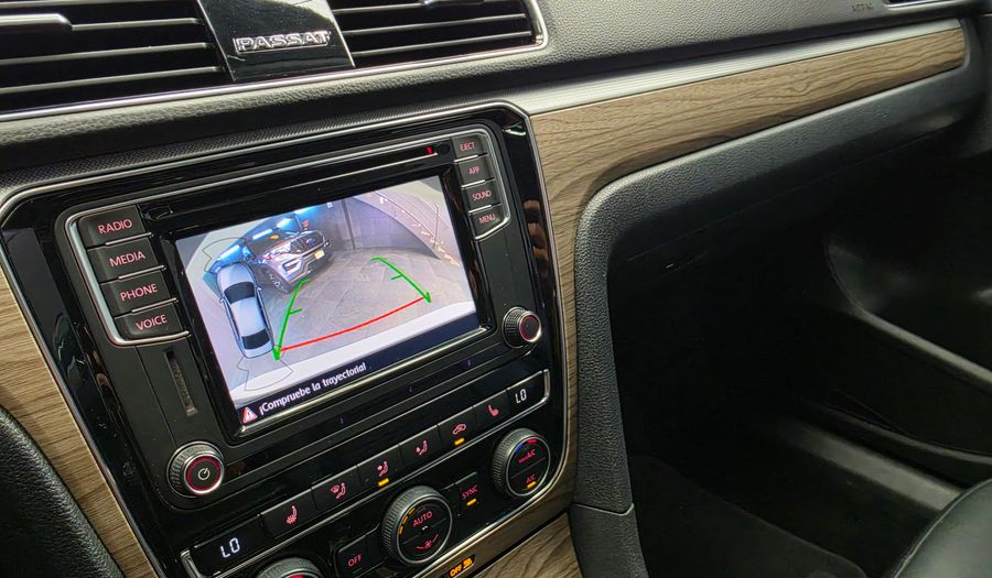 Volkswagen Passat 2.5 HIGHLINE AUTO Sedan 2018