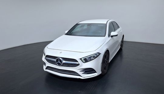 Mercedes Benz • Clase A