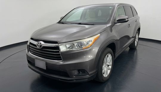 Toyota • Highlander