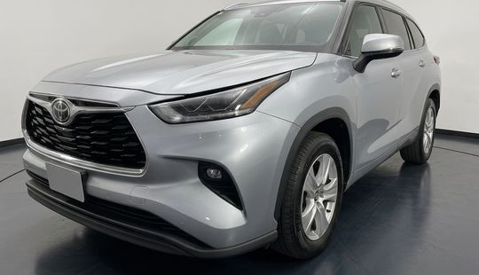 Toyota • Highlander