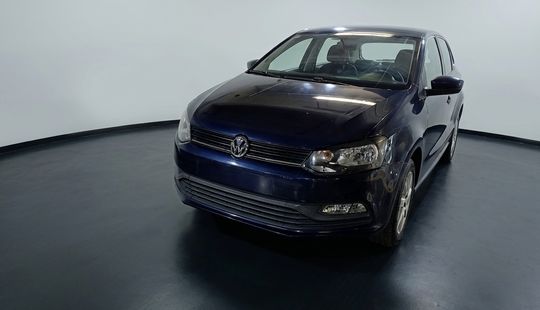 Volkswagen • Polo