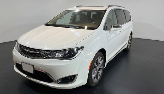 Chrysler • Pacifica
