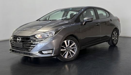 Nissan • Versa