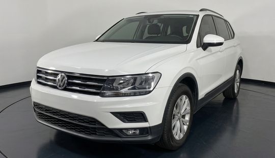 Volkswagen • Tiguan