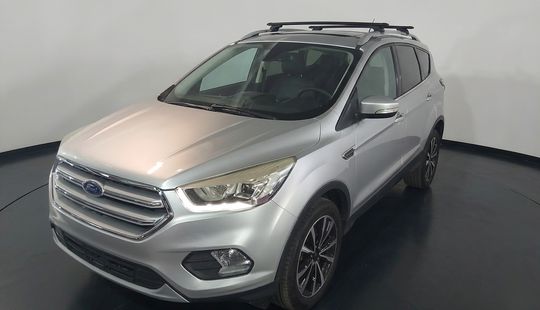 Ford • Escape