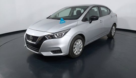 Nissan • Versa