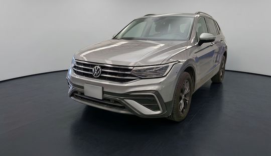 Volkswagen • Tiguan