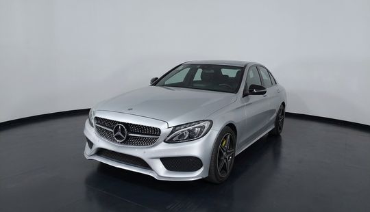 Mercedes Benz • Clase C