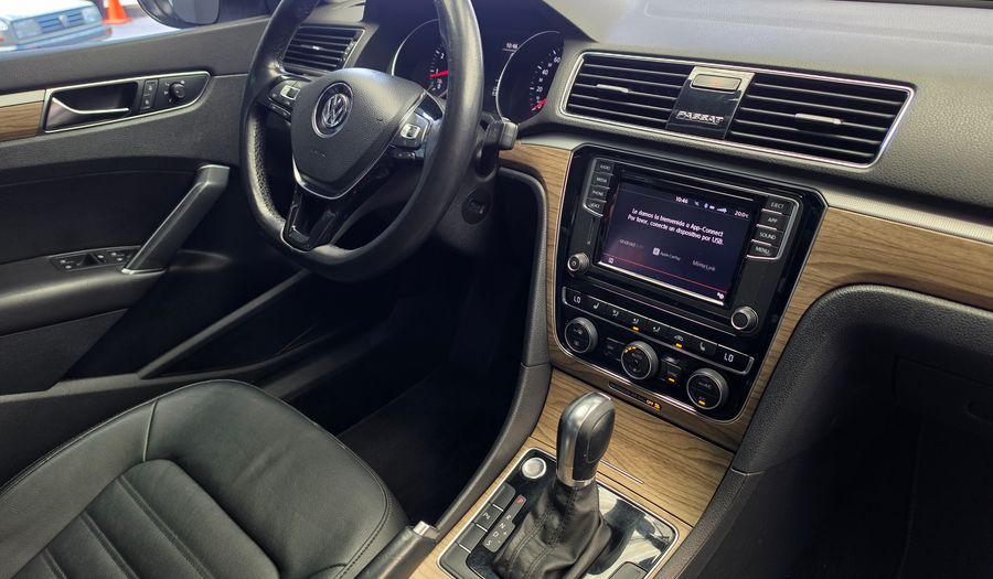 Volkswagen Passat 2.5 HIGHLINE AUTO Sedan 2018