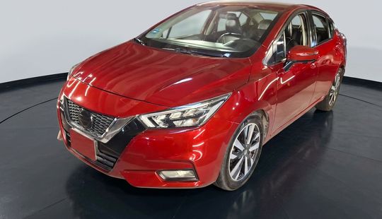 Nissan • Versa