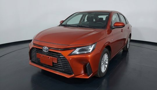 Toyota • Yaris