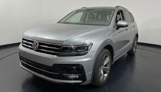 Volkswagen • Tiguan