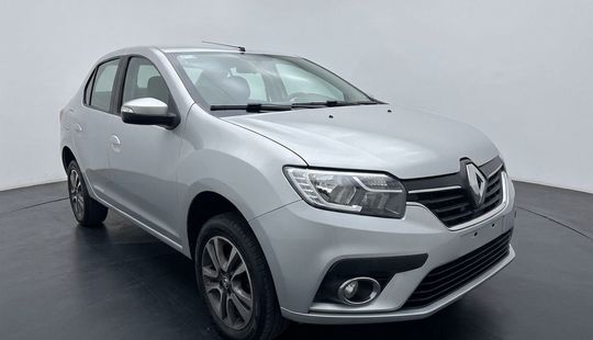 Renault • Logan