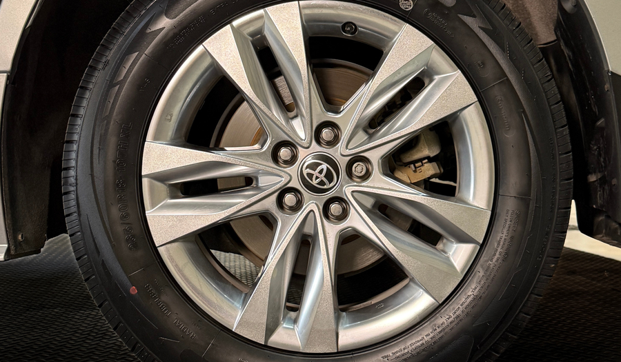 Toyota Sienna 2.5 HEV XLE PIEL AUTO Minivan 2022