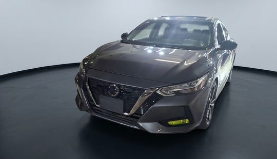 Nissan • Sentra