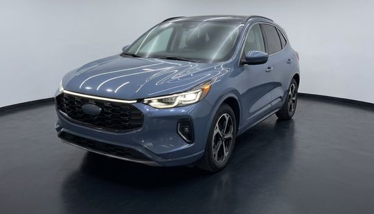 Ford • Escape