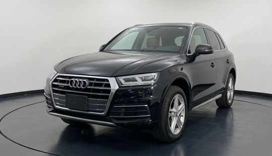 Audi • Q5