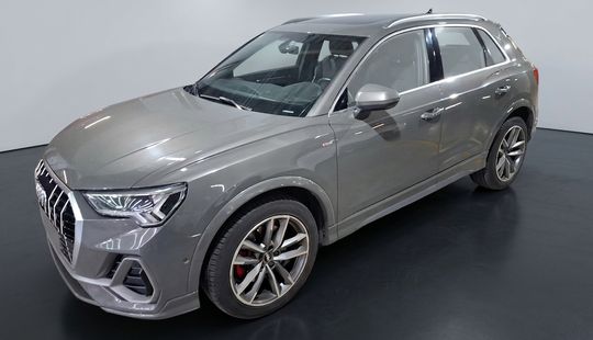 Audi • Q3