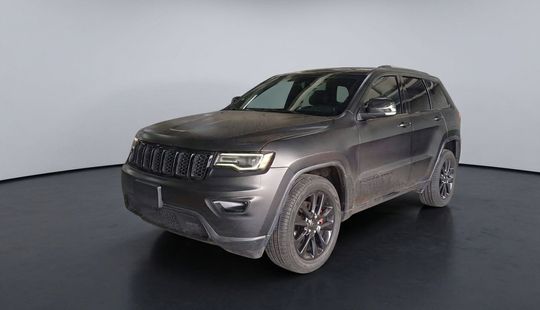 Jeep • Grand Cherokee