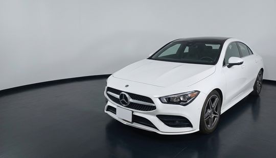 Mercedes Benz • Clase CLA