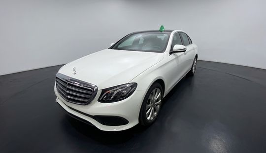 Mercedes Benz • Clase E