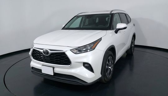Toyota • Highlander