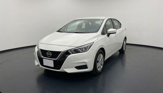 Nissan • Versa