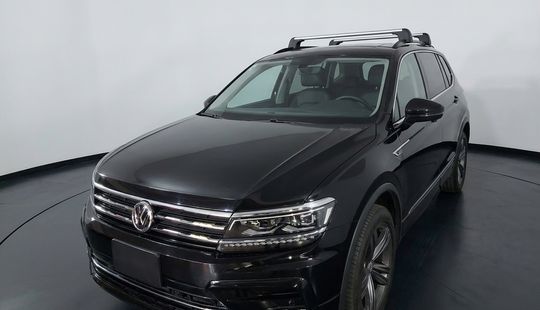 Volkswagen • Tiguan